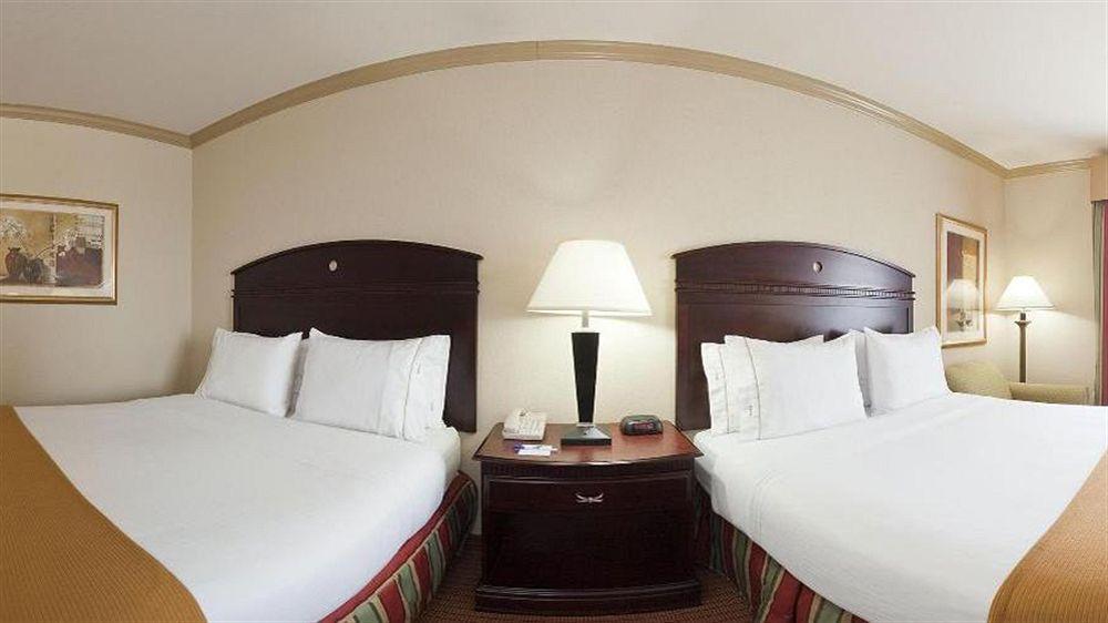 Holiday Inn Express & Suites Wharton By Ihg Dış mekan fotoğraf