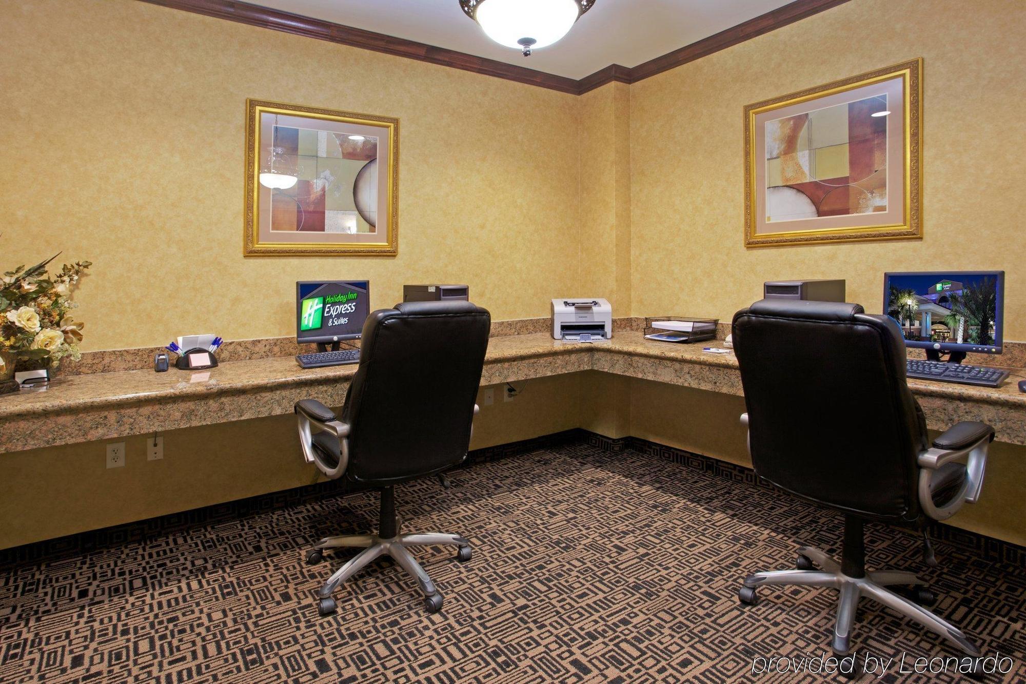 Holiday Inn Express & Suites Wharton By Ihg Konforlar fotoğraf