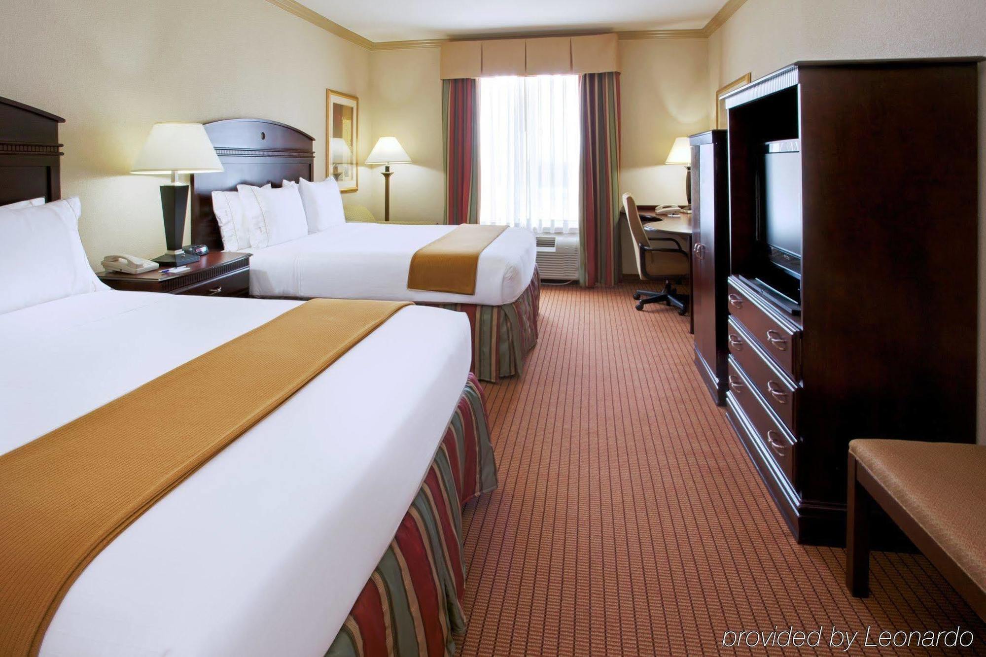 Holiday Inn Express & Suites Wharton By Ihg Oda fotoğraf