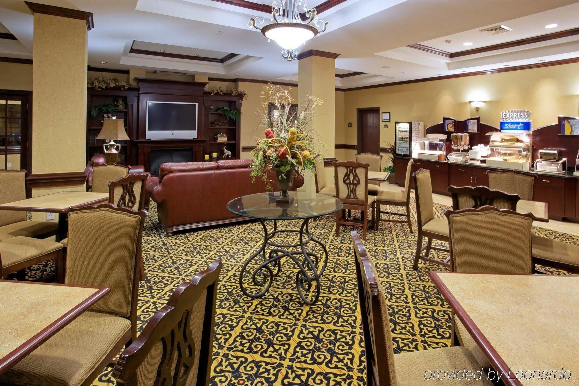 Holiday Inn Express & Suites Wharton By Ihg Restoran fotoğraf